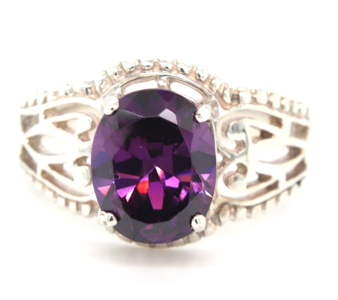 925 Sterling silver Synthetic Amethyst ring (1 of 4)