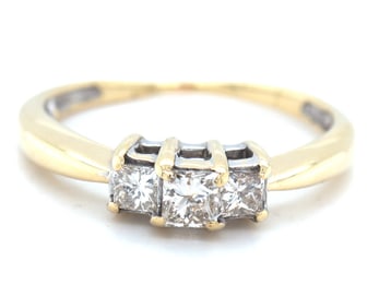 14kt Yellow gold 0.55ctw princess cut 3 stone diamond engagement ring