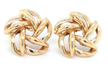 14kt Yellow gold flower stud earrings