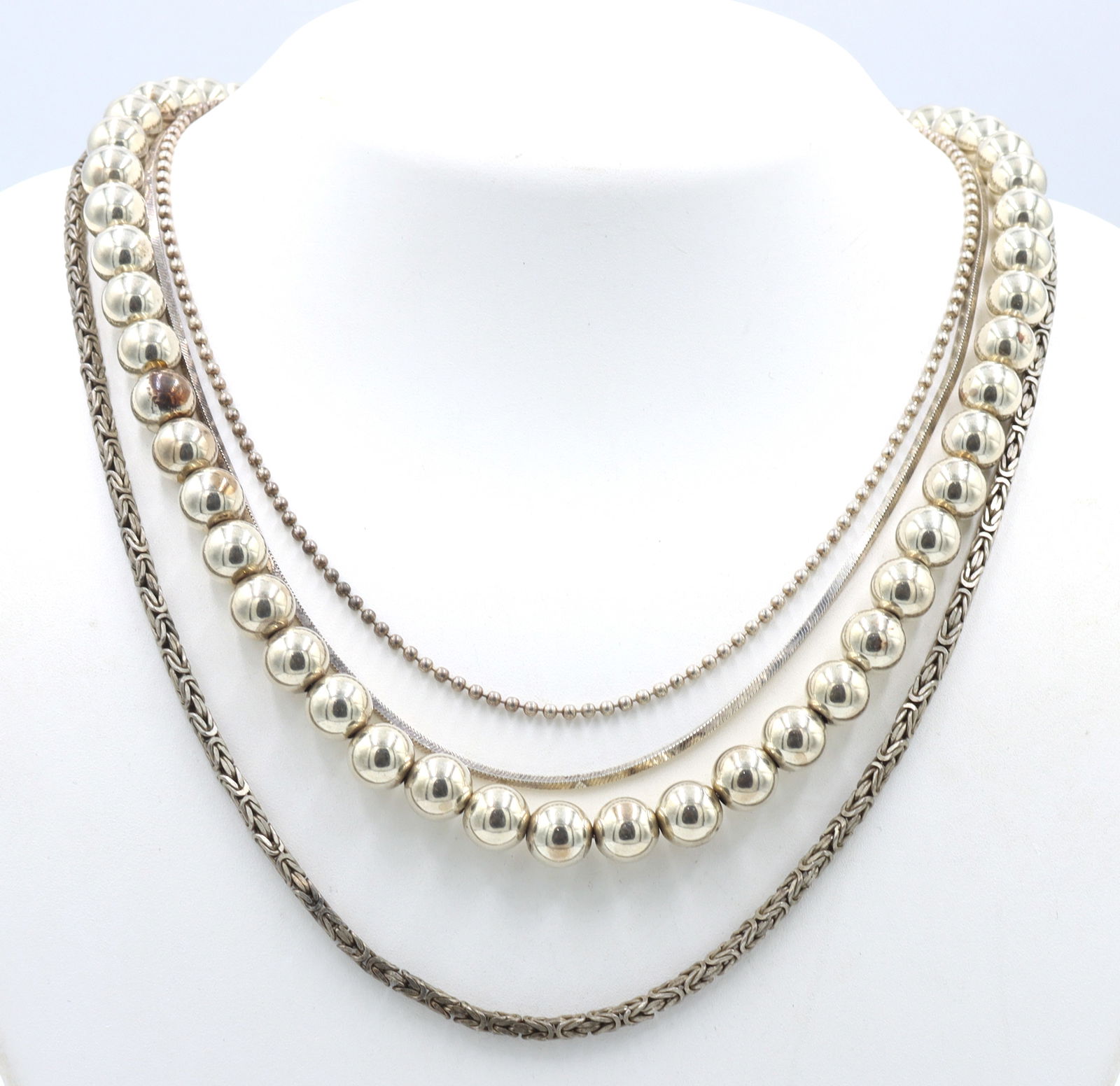 Group lot of 4 Vintage 925 sterling silver necklaces (1 of 6)