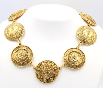 Chanel 31 Rue Cambon Paris CC medallion necklace