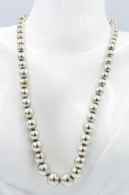 Tiffany & Co Hardware Graduated ball necklace