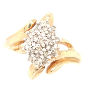 10kt Yellow gold diamond cluster ring