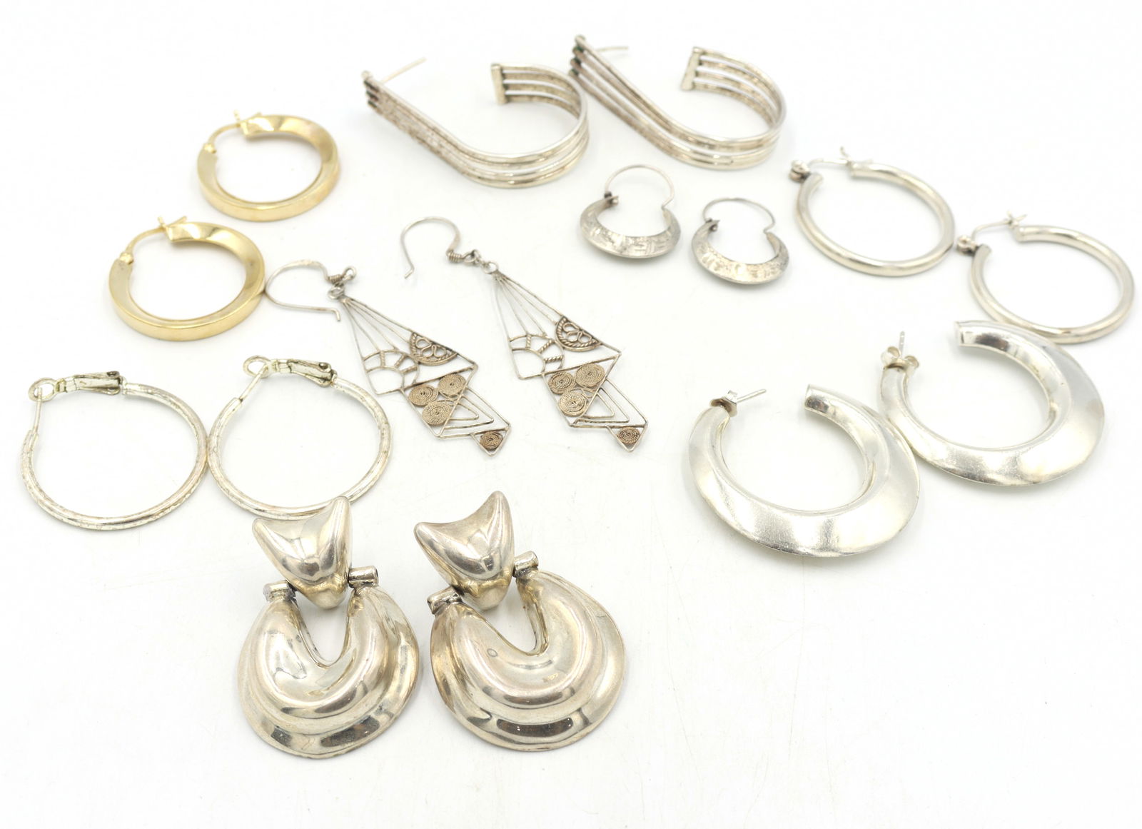 Group lot of Vintage 925 sterling silver earrings (1 of 8)