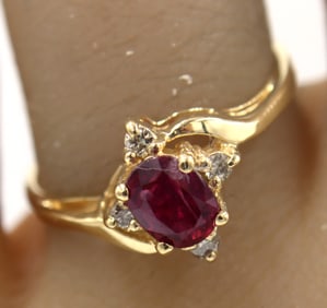 14kt Yellow gold 0.50ctw ruby and diamond accent ring