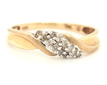 10kt Yellow gold diamond band