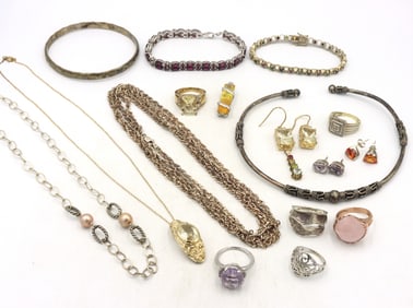 Group lot of Vintage 925 sterling silver mixed jewelry