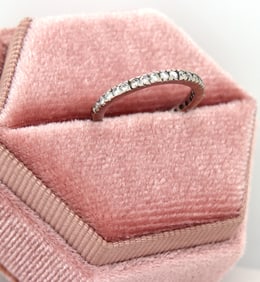 18kt White gold 0.35ctw round brilliant cut twisted rope wedding band