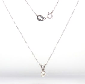 14kt White gold 0.15ctw round brilliant cut diamond pendant on chain