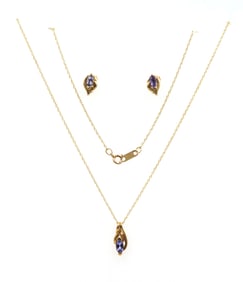 10kt Yellow gold Tanzanite pendant on chain necklace with matching earrings