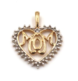 10kt Yellow gold heart shaped MOM diamond pendant