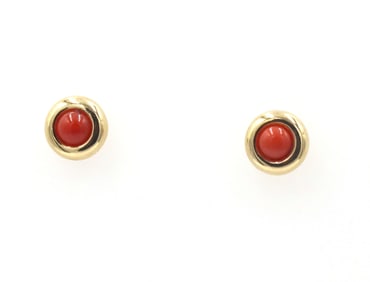 18kt Yellow gold Coral stud earrings