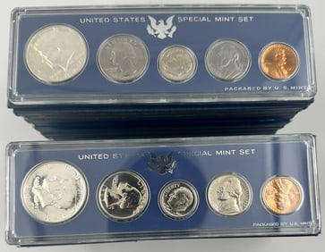1966 and 1967 United State Special Mint Set, lot of 22 - 11 each