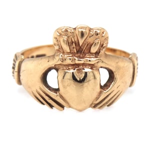 9kt Yellow gold Claddagh ring