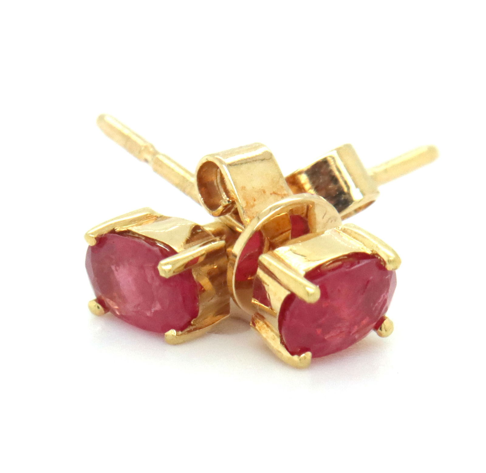 18kt Yellow gold oval ruby stud earrings (1 of 4)