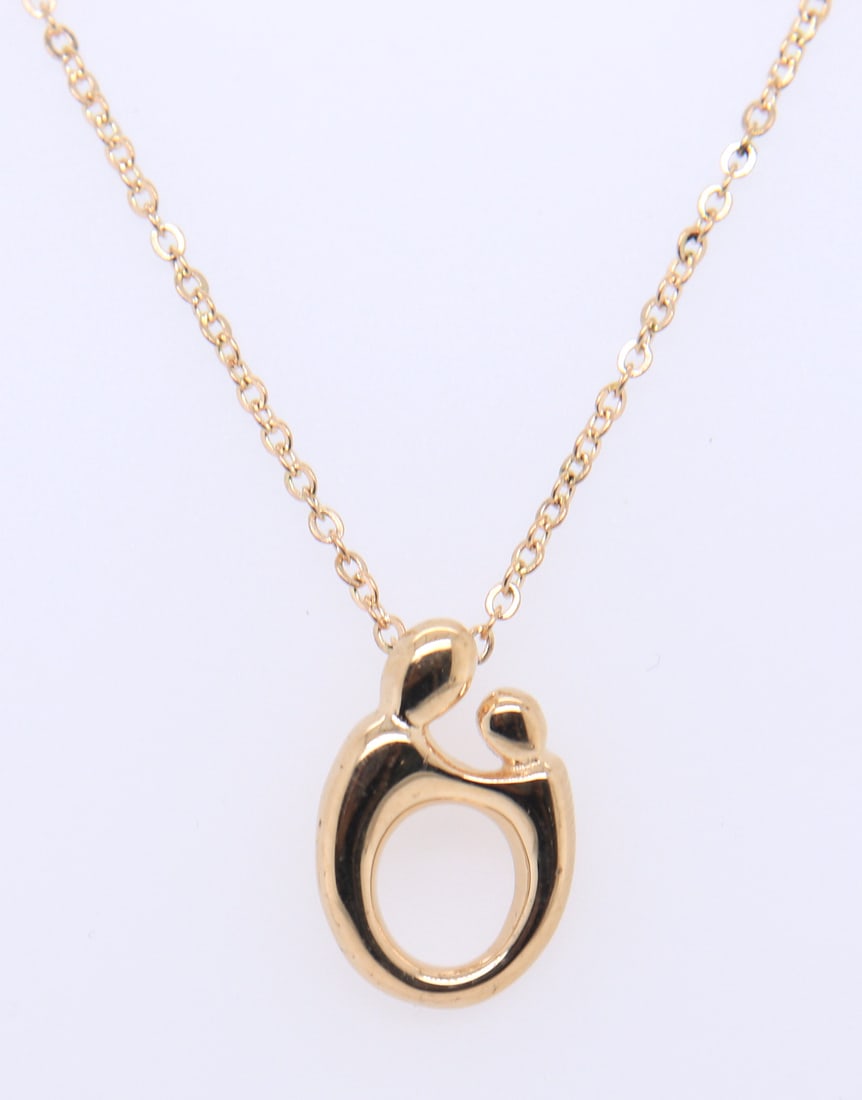 Gorgeous Yellow Gold Kaynar Mother Child Pendant on Chain: Gorgeous 14kt Yellow Gold Kaynar Mother Child Pendant on 16 inches Chain Necklace. Total weight of Necklace 2.80 Grams.