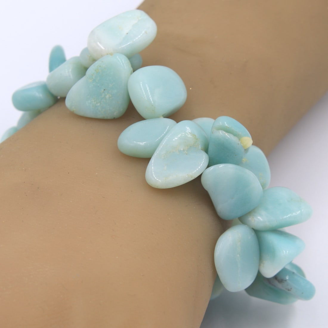 Blue Aventurine bracelet: Blue Aventurine bracelet. Total weight of bracelet is 47.9 grams.