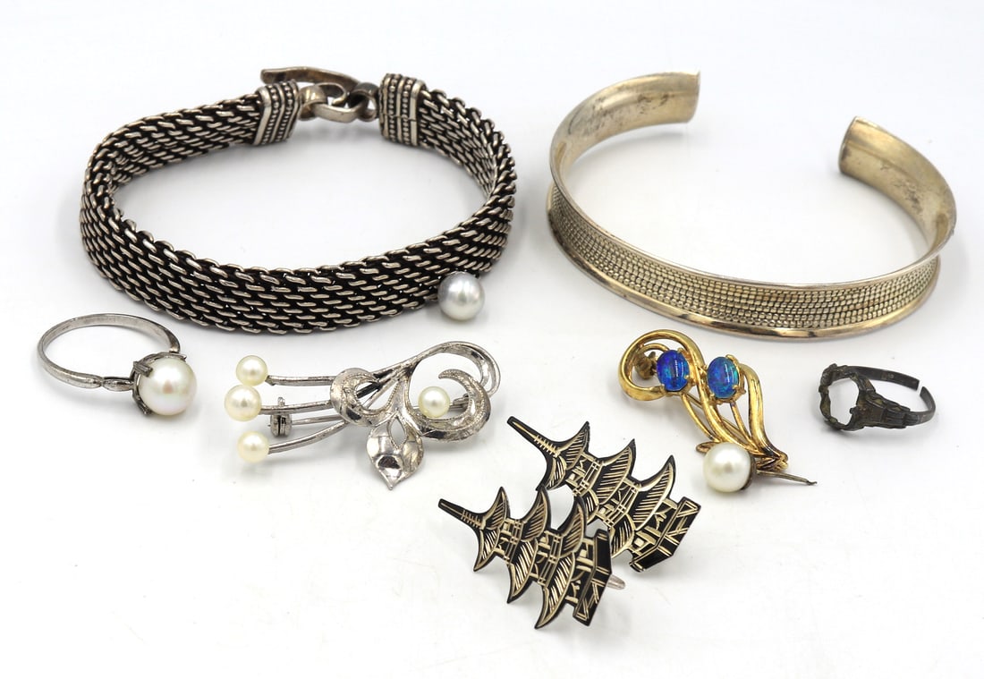 Group lot of Vintage 925 sterling silver Mixed Jewelry (1 of 12)