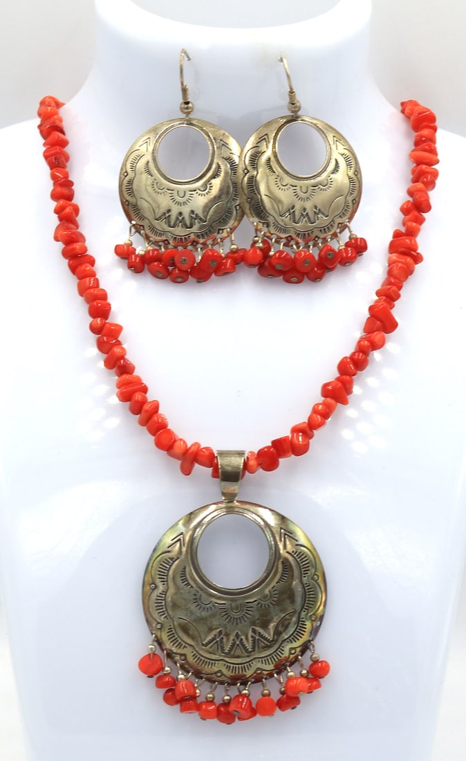 Set of Coral pendant on beaded necklace and matching dangle earrings (1 of 7)