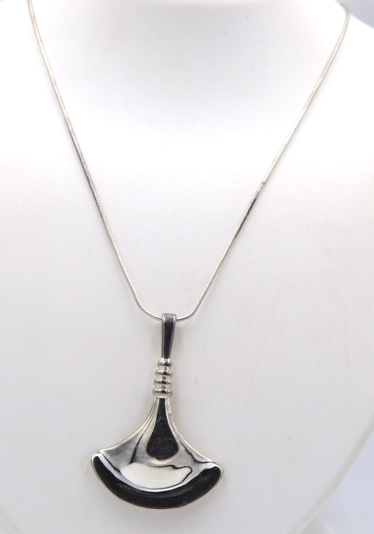 RLM Studio signed 925 sterling silver pendant on chain (1 of 6)
