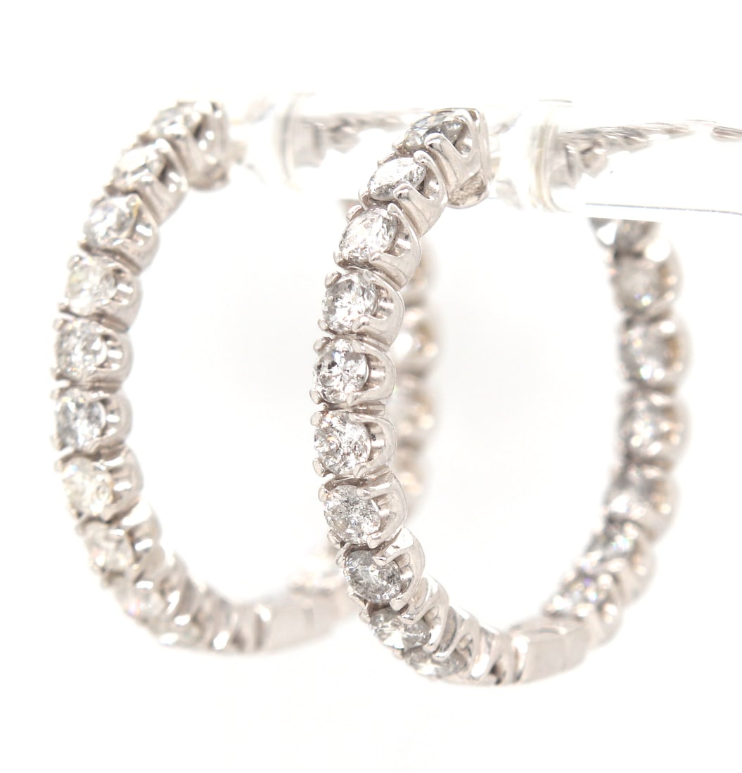 14kt White gold 3cts round brilliant cut inside-out diamond hoop earrings - 2