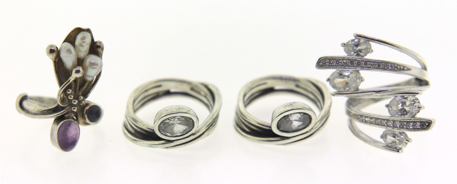 Lot of 4 Sterling Silver Rings (1 of 5)