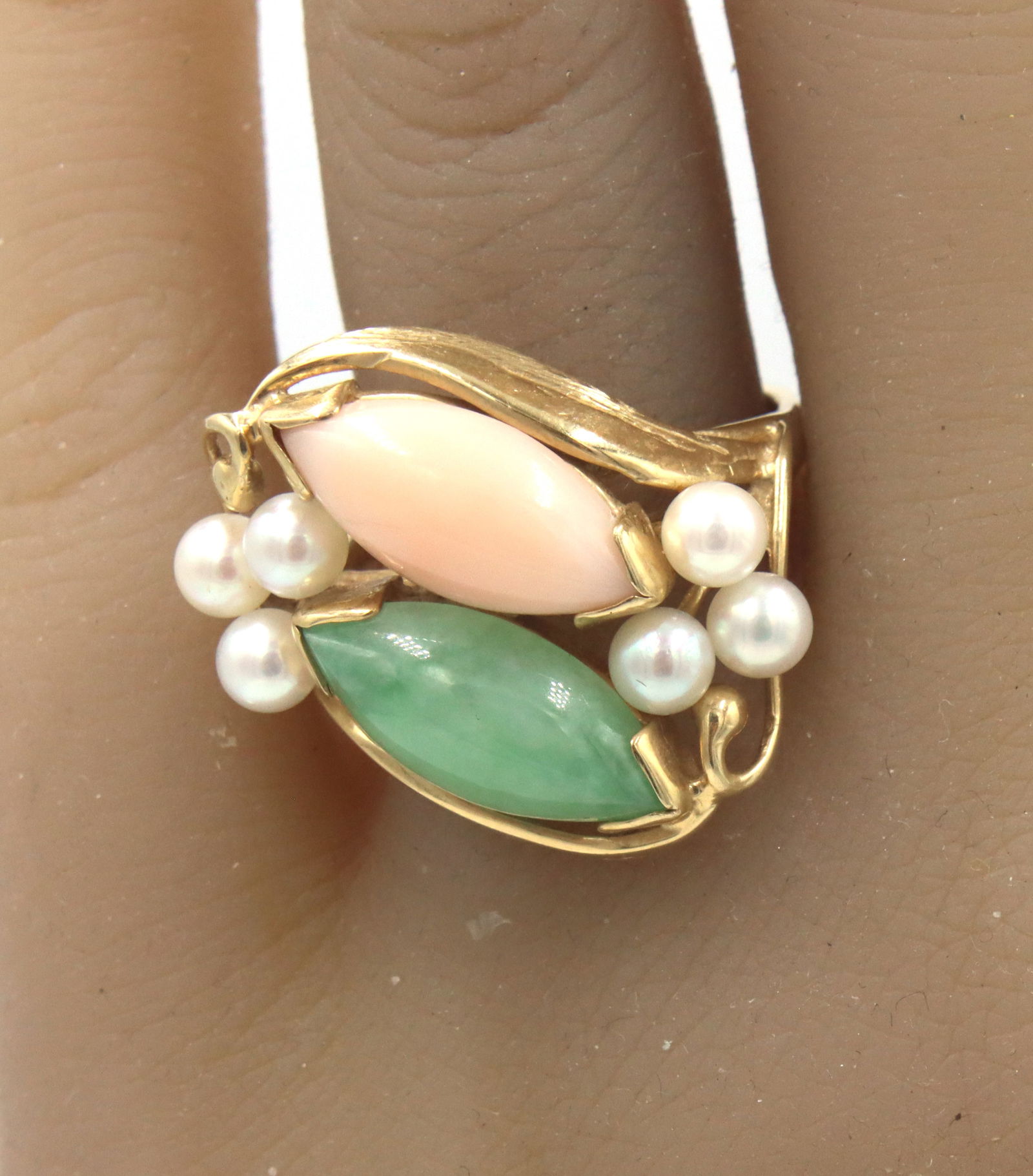 14kt Yellow gold Coral, Jade and pearl ring (1 of 4)