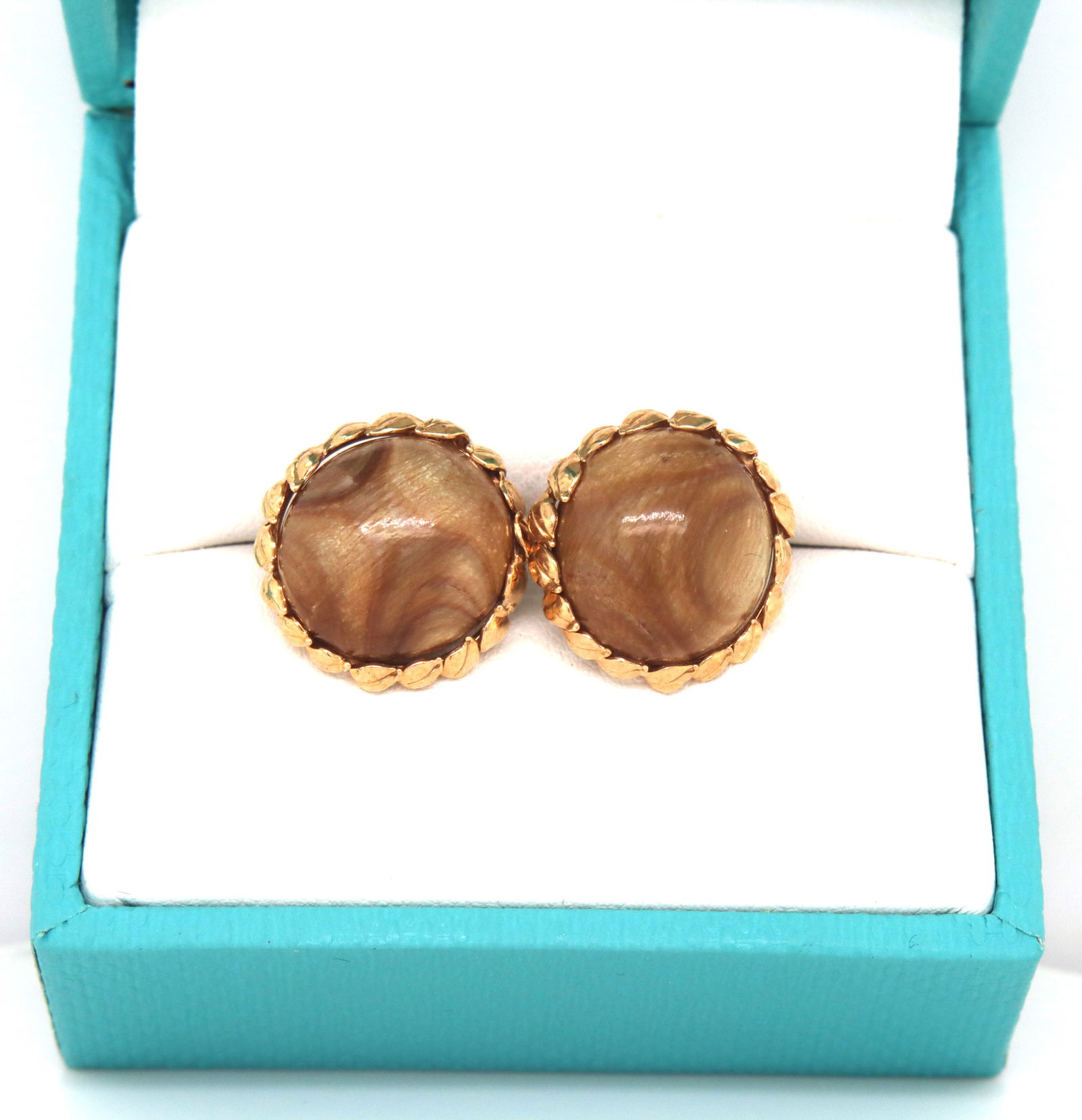 14kt Yellow gold round tiger eye stud earrings (1 of 4)