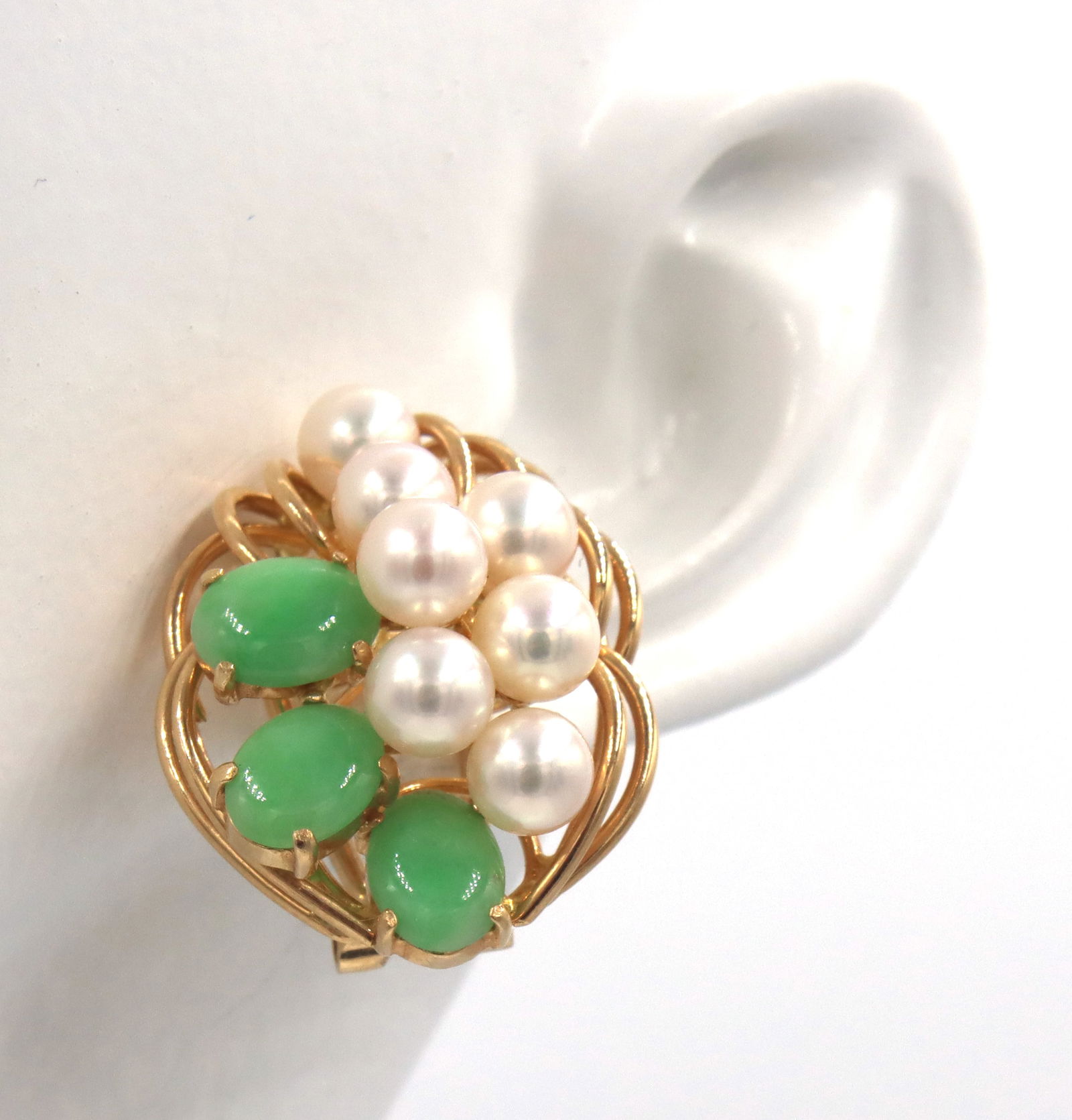 14kt Yellow gold white fresh water pearl and Jade earrings (1 of 6)