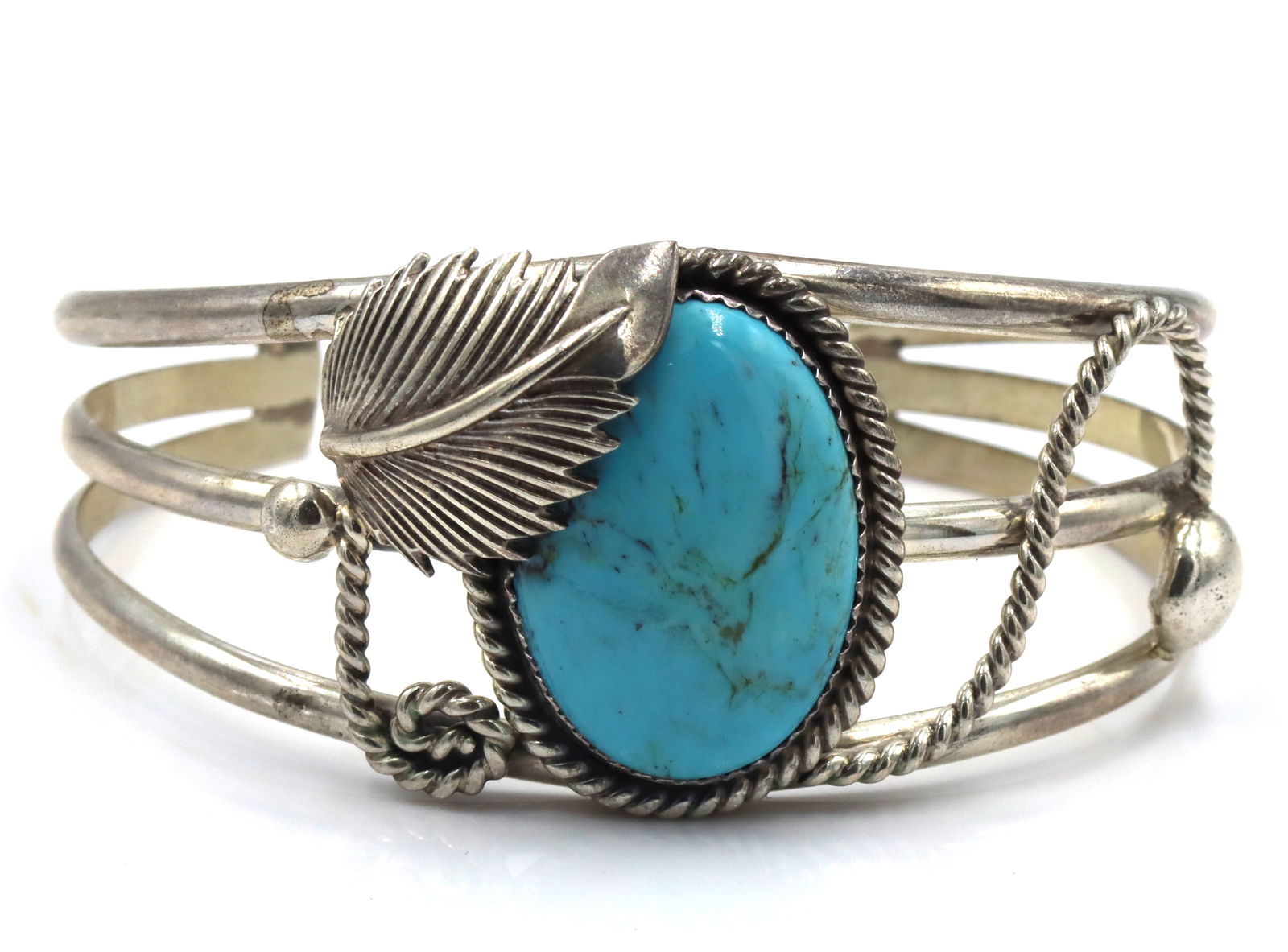 925 Sterling silver signed turquoise cuff bangle: 925 Sterling silver signed turquoise cuff bangle. The total weight of the cuff bangle is 32.4 grams.