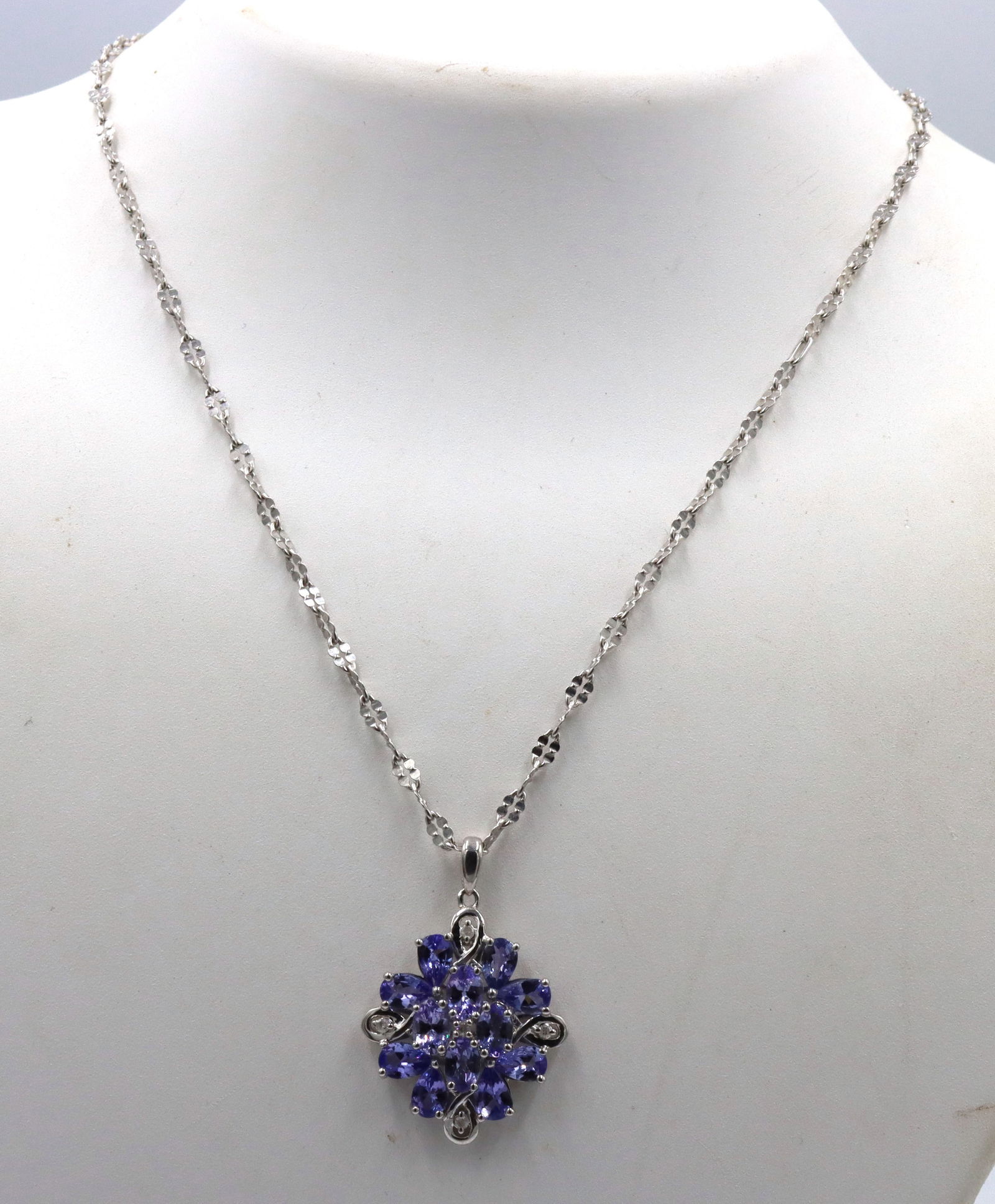 925 Sterling Silver Amethyst Cluster Necklace (1 of 4)