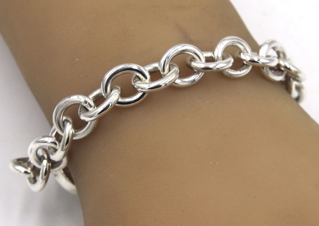 Tiffany & Co heart and arrow toggle bracelet (1 of 5)