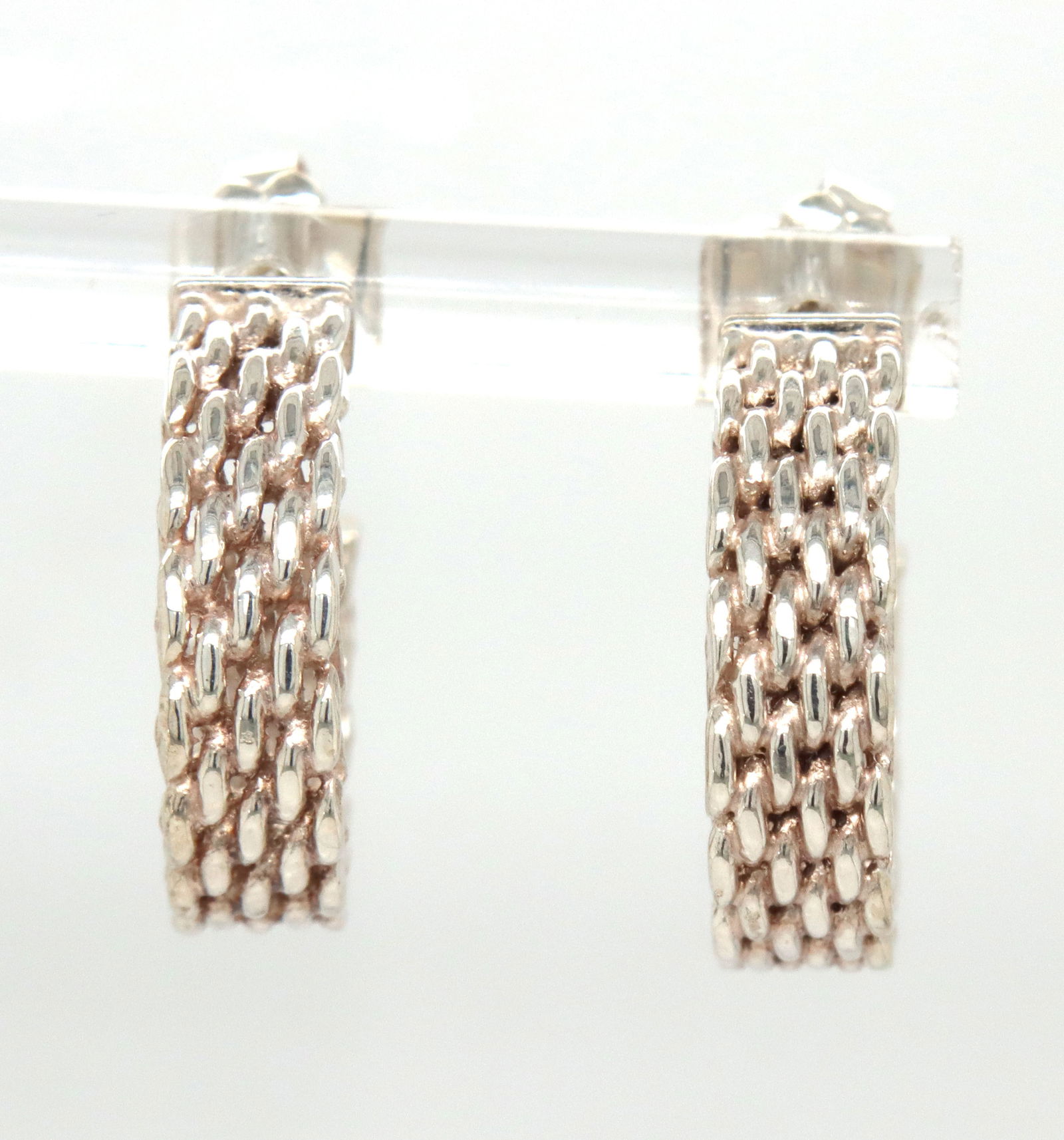 Tiffany & Co Somerset Mesh hoop earrings: Tiffany & Co Somerset Mesh hoop earrings in 925 sterling silver. The toal weight of the earrings is 6.10 grams.