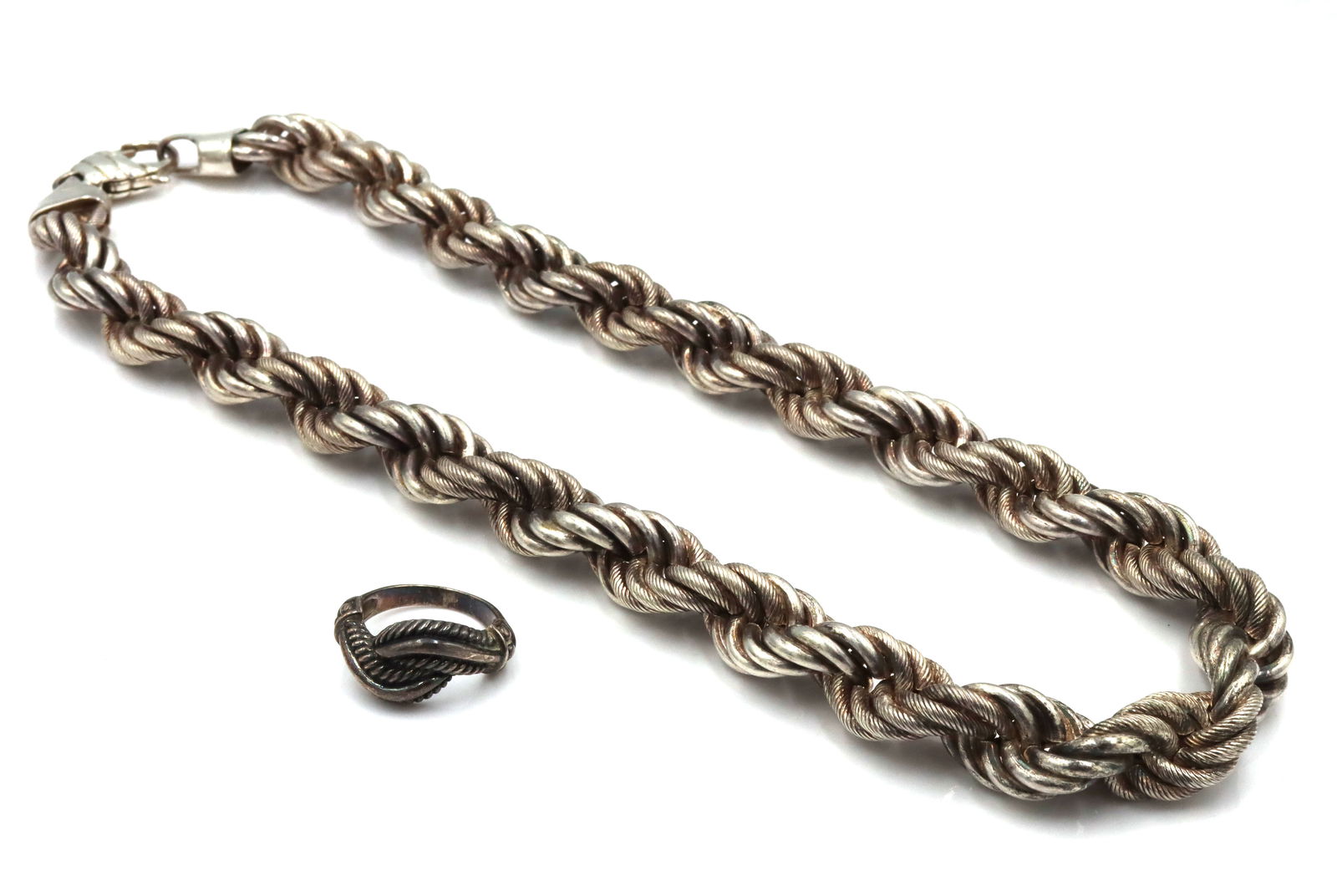 Set of vintage 925 sterling silver necklace and ring (1 of 8)