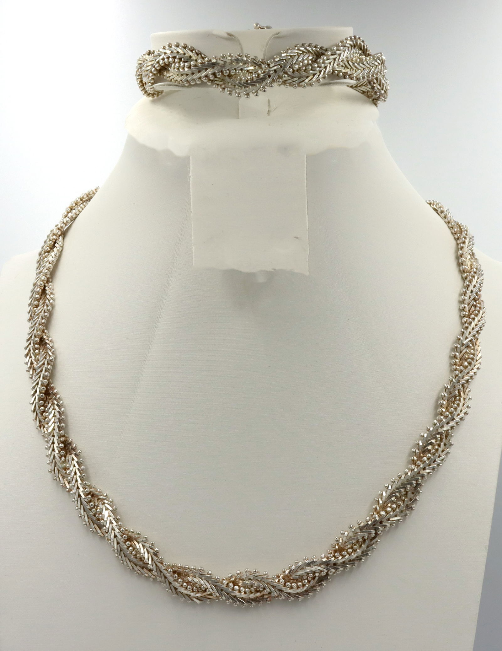 Set of Vintage 925 sterling silver Mexico braided double chain necklace and bracelet (1 of 12)