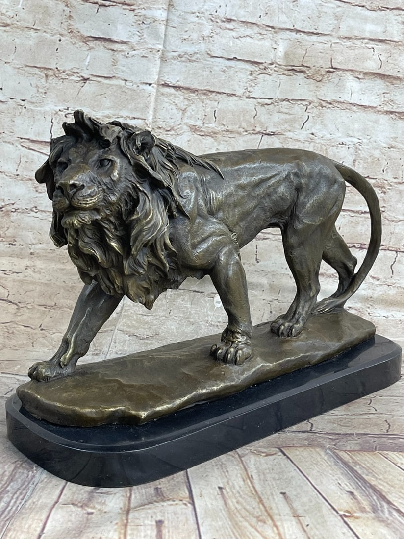 Male African Lion Bronze Sculpture (1 of 9)