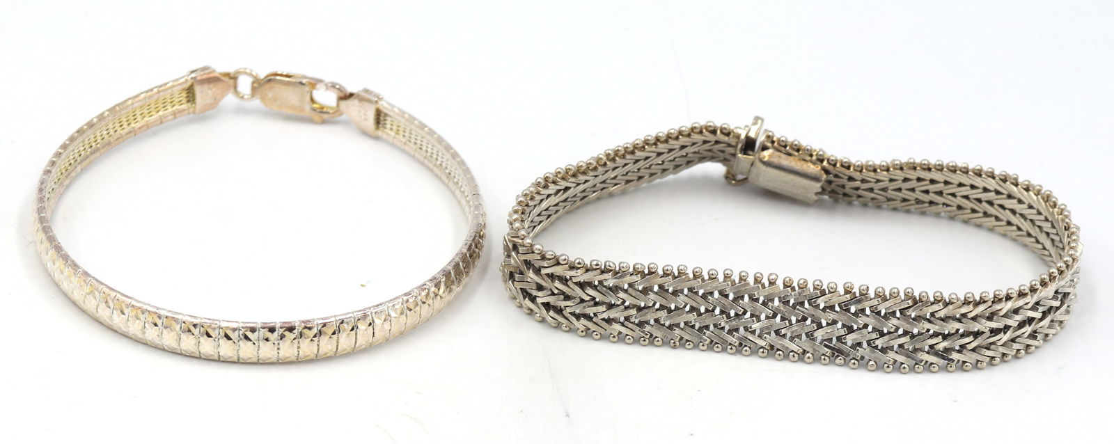 Group lot of 2 Vintage 925 sterling silver bracelets (1 of 8)