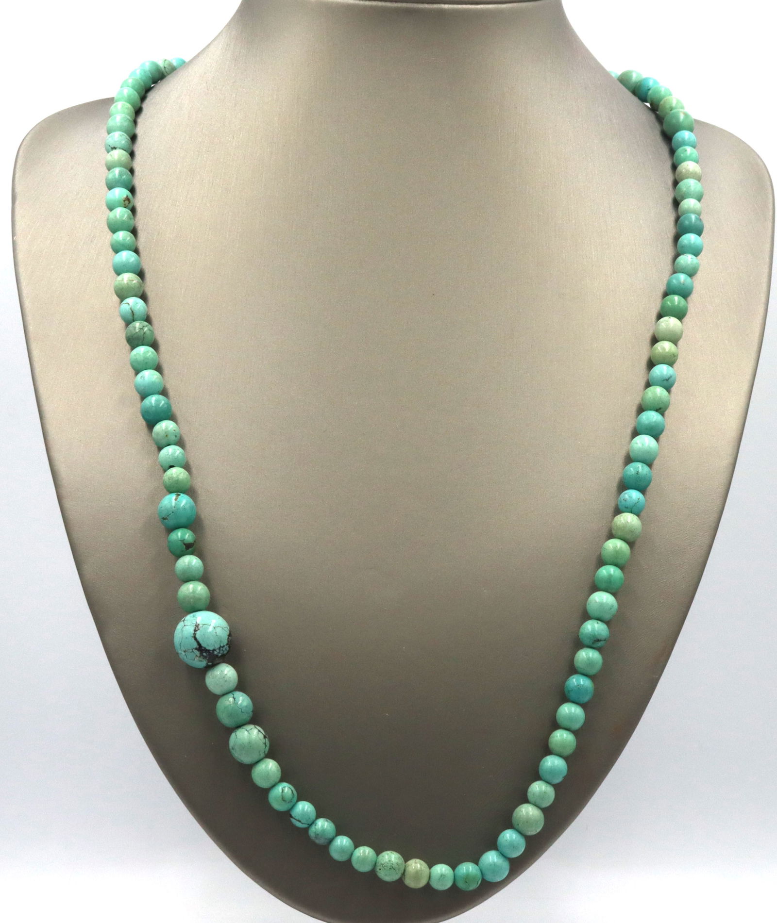 Turquoise beaded necklace (1 of 5)