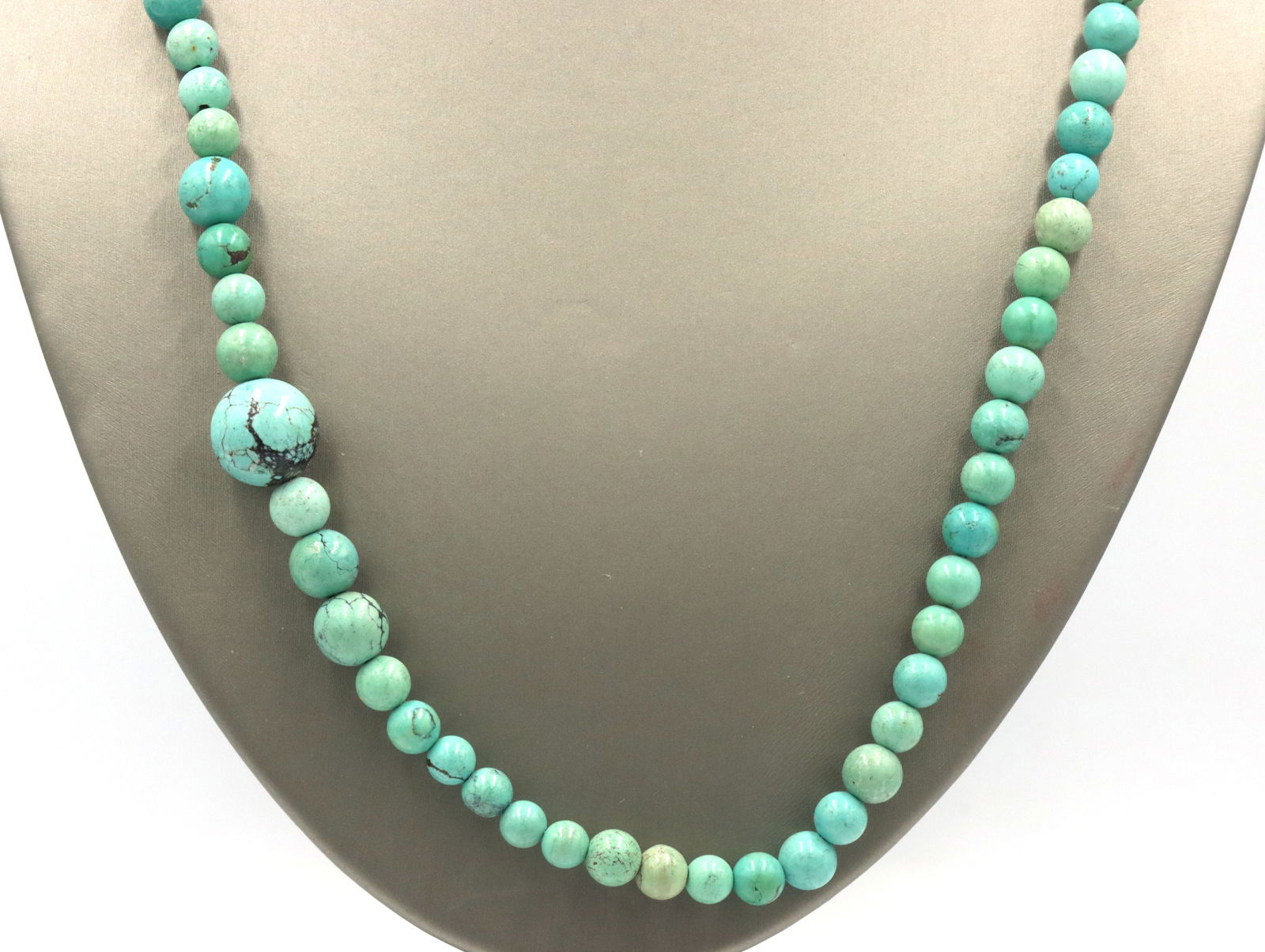 Turquoise beaded necklace - 2