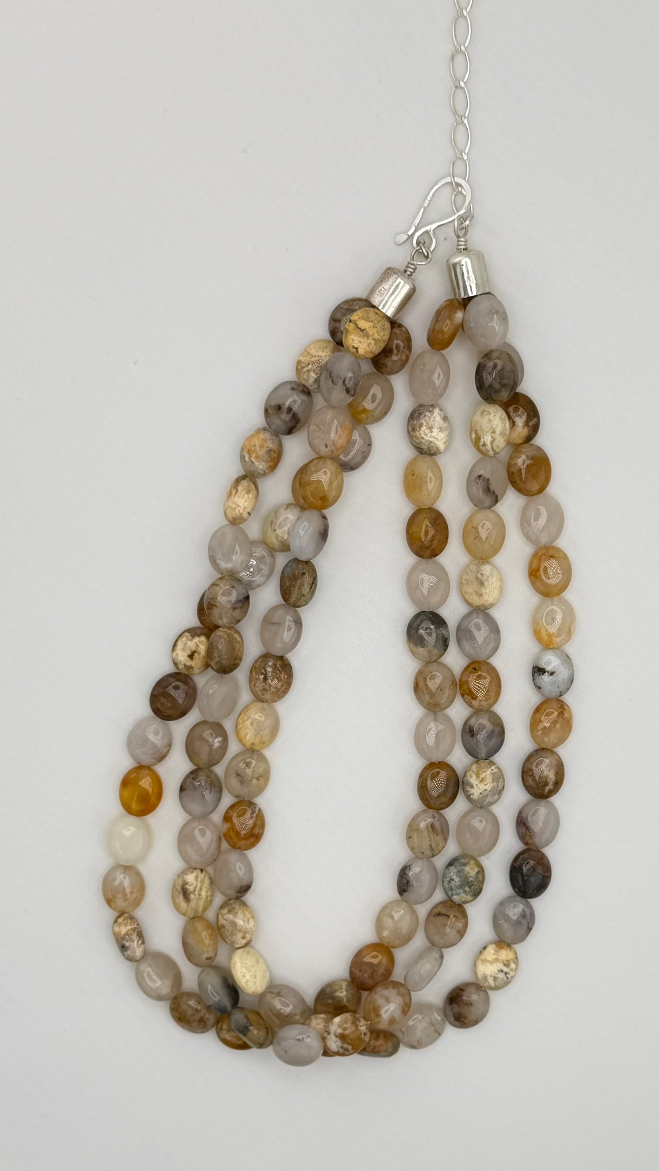 925 Sterling Silver Jay King DTR Multi-Strand Of Moonstone Necklace: 925 sterling silver Jay King DTR multi-strand genuine multi-color moonstone with a hook clasp. 124.8 grams. Size: 21