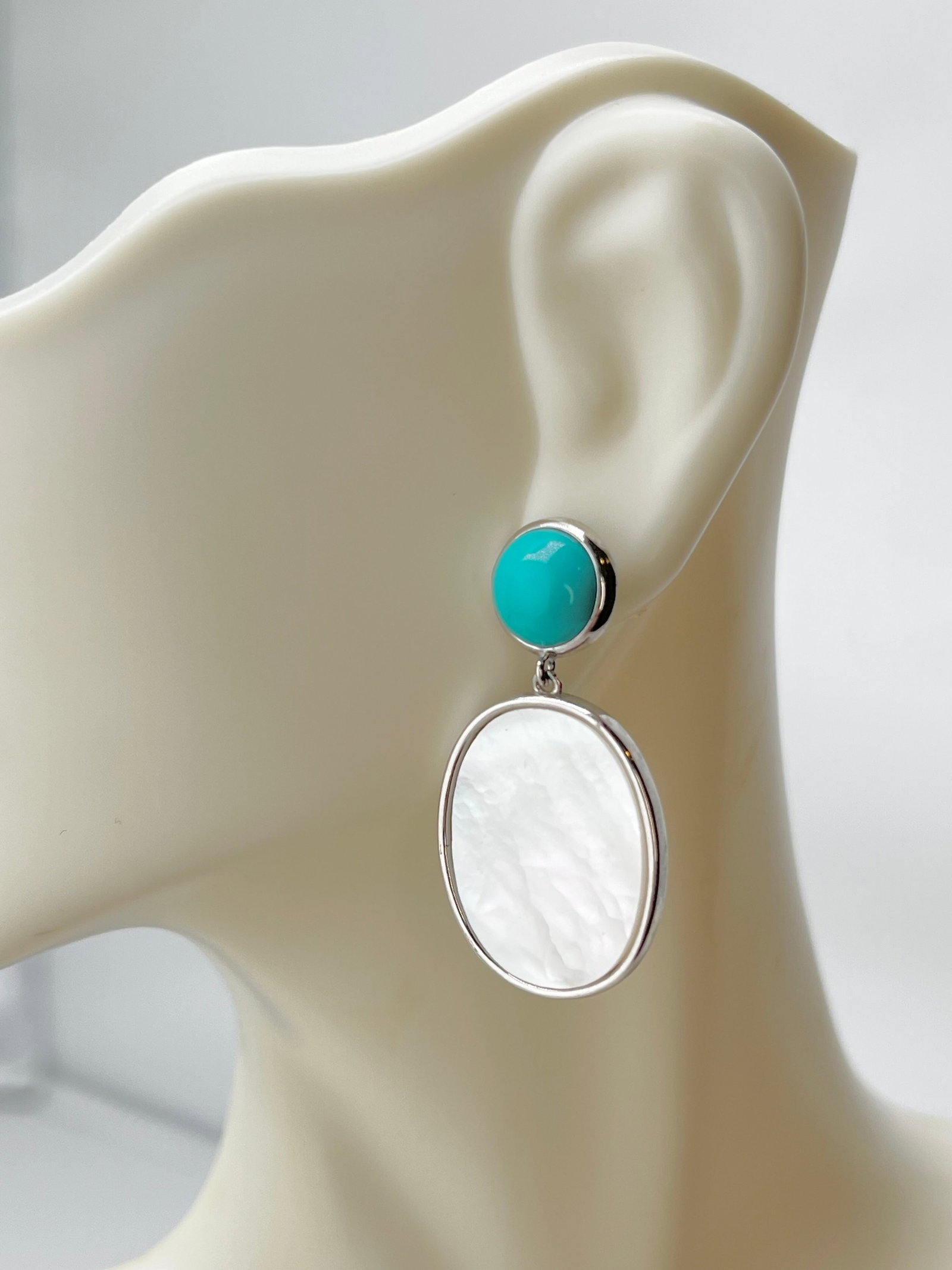 925 Sterling Silver Drop Turquoise And White MOP Earrings: 925 Sterling Silver Turquoise Color And White MOP Drop Earrings. 6.6 grams