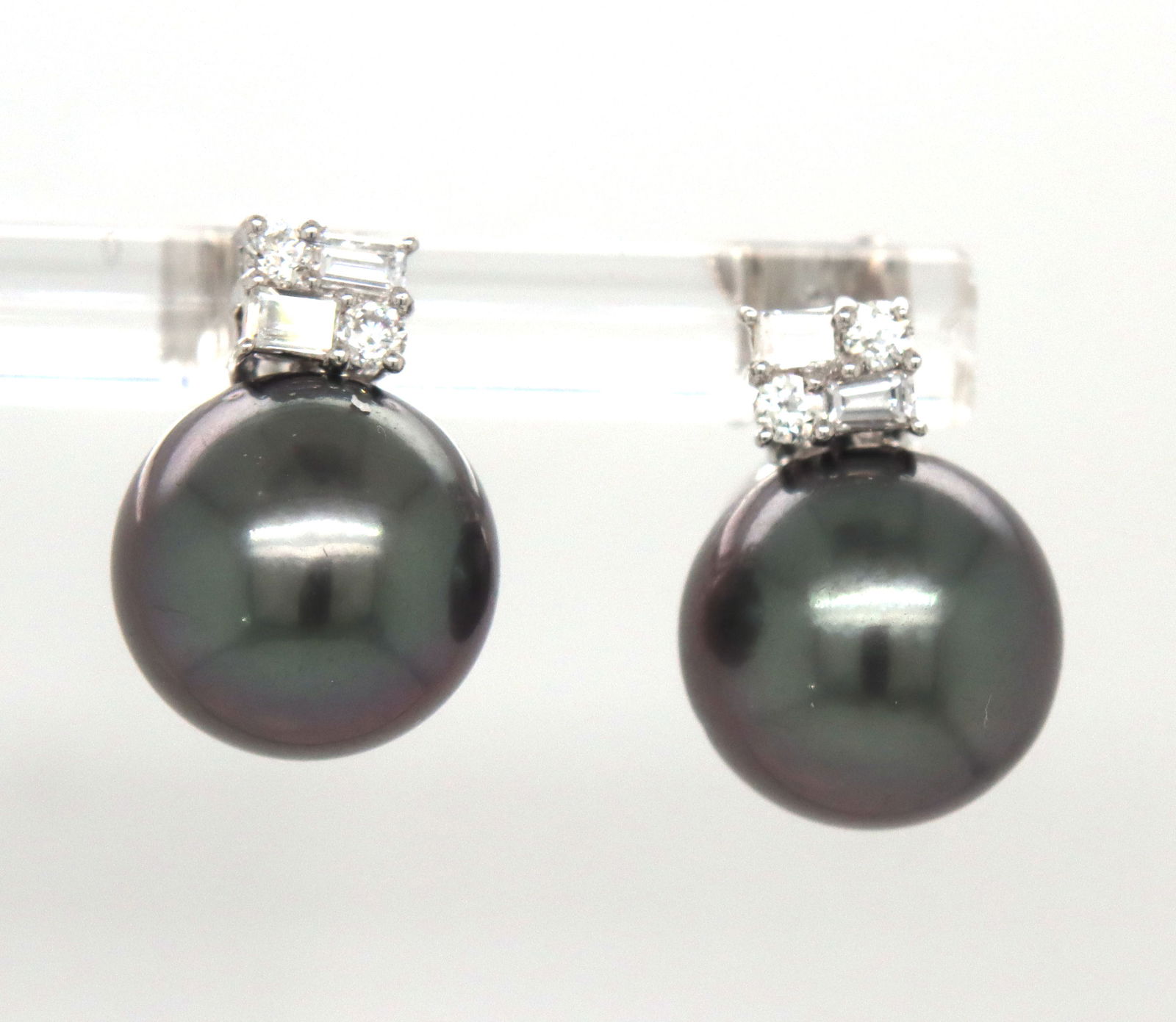 18kt White gold Tahitian and diamond earrings (1 of 3)