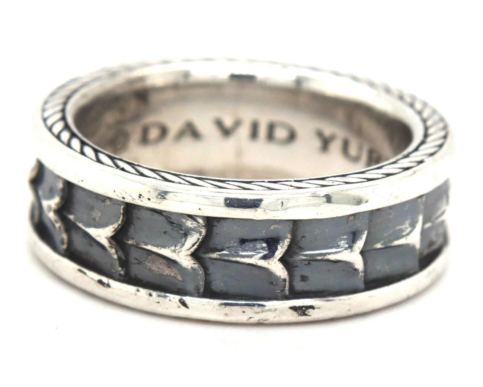 David Yurman Armory band: David Yurman Armory band in 925 sterling silver. The total weight of the band is 16.20 grams. Ring size 10.25".