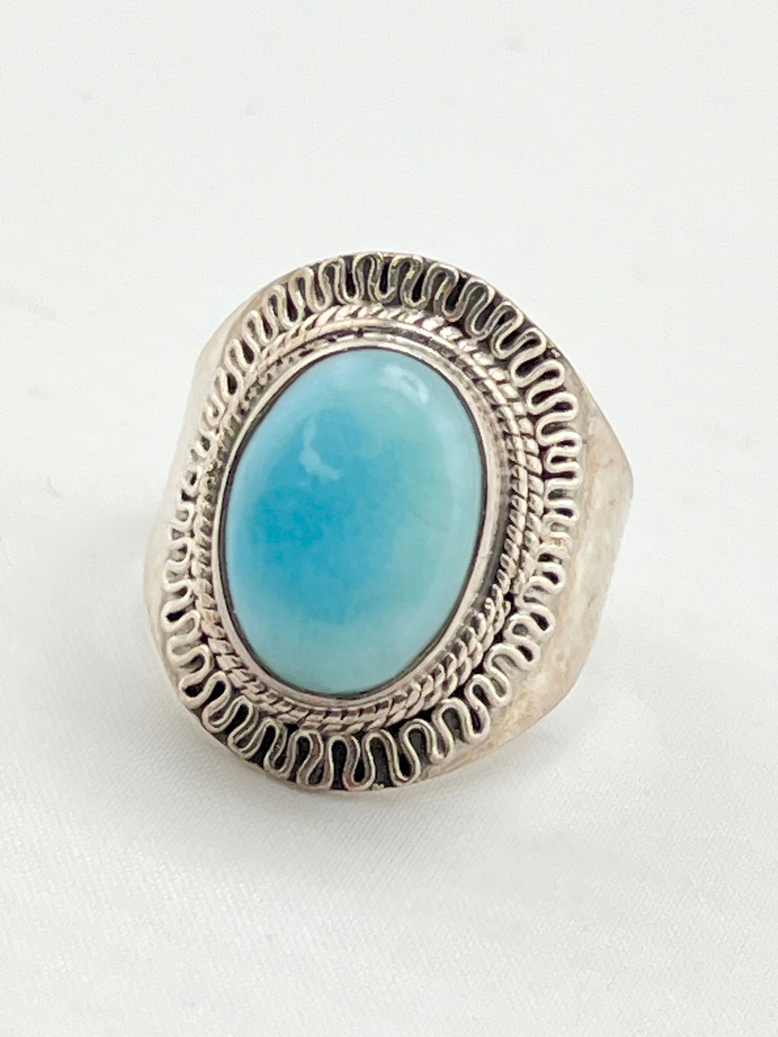 925 Sterling Silver Vintage Native Amewrican Style Blue Larimar Ring: 925 Sterling Silver Vintage Native AmericanBlue Lrimar Ring. 6.2 Grams. Size 8