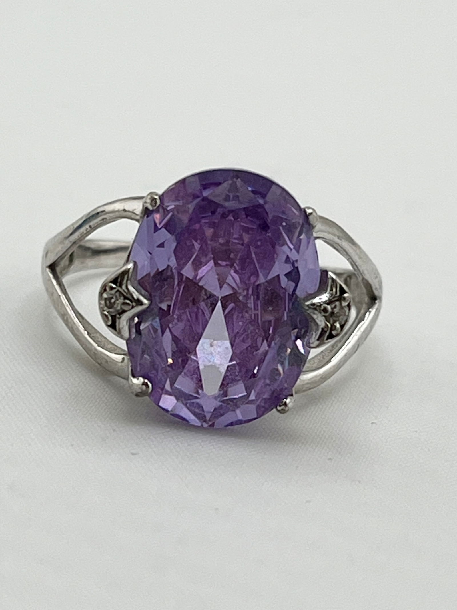 925 Sterling Silver Two Unit Amethyst And Blue Topaz Rings Lot: 925 Sterling Silver Two-Unit Amethyst & Blue Topaz rings Lot. 10 grams, Size 9 &10