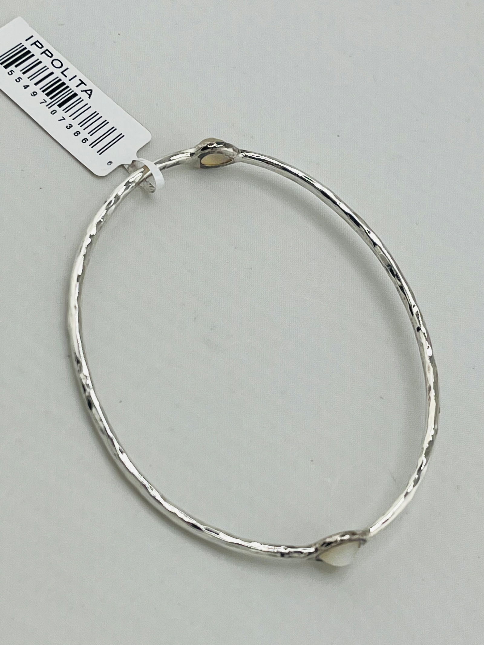 925 Serling Silver Ippolita Hammered Oval Moon Stone Bangle: 925 Sterling Silver Brand New Rare Oval Shape Ippolita Hammered Bangle With Two Moonstones On Each Side, 9.3 Grams Size M