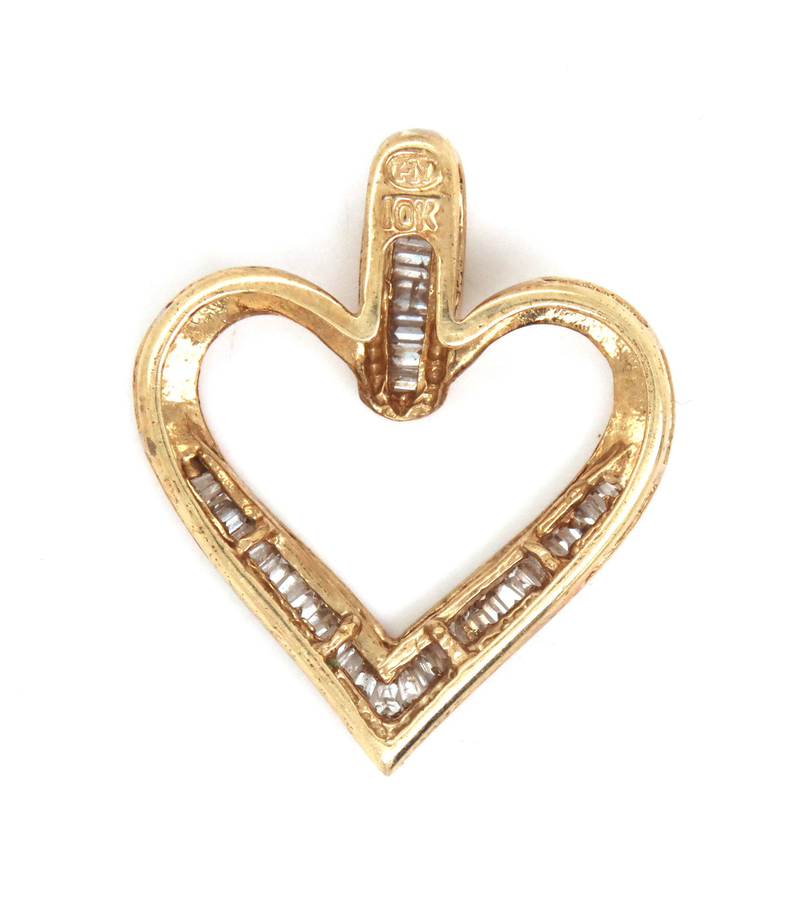 10kt Yellow gold diamond heart shaped pendant - 2
