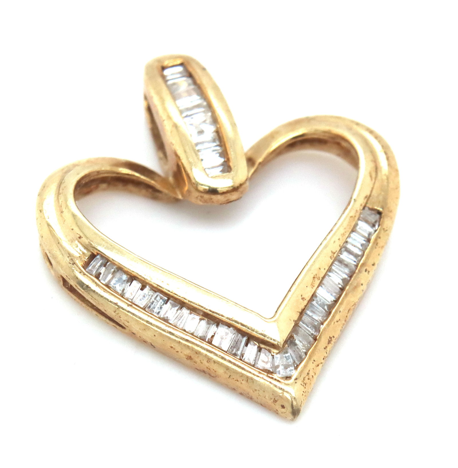 10kt Yellow gold diamond heart shaped pendant - 3