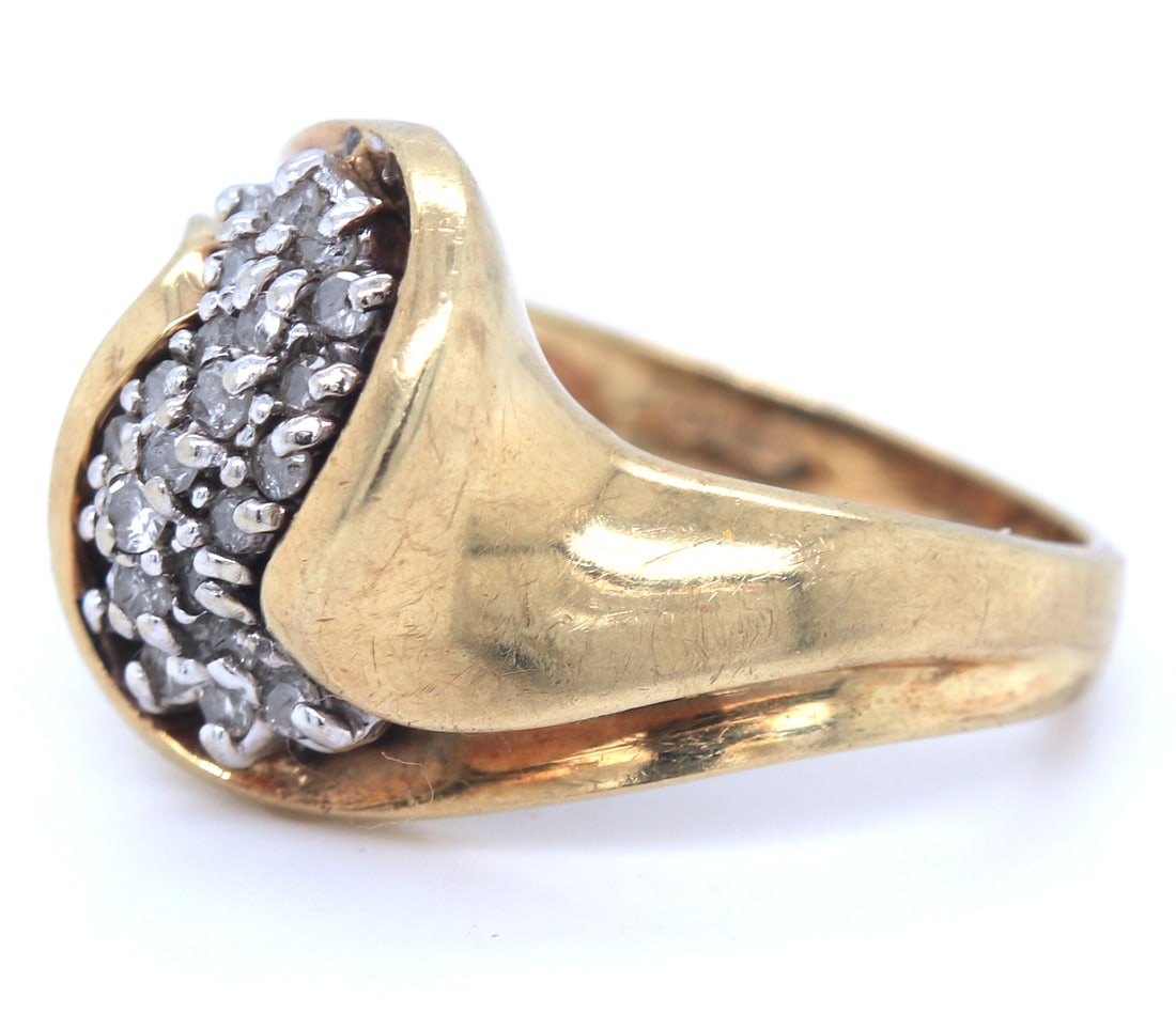 10kt Yellow gold diamond ring - 3