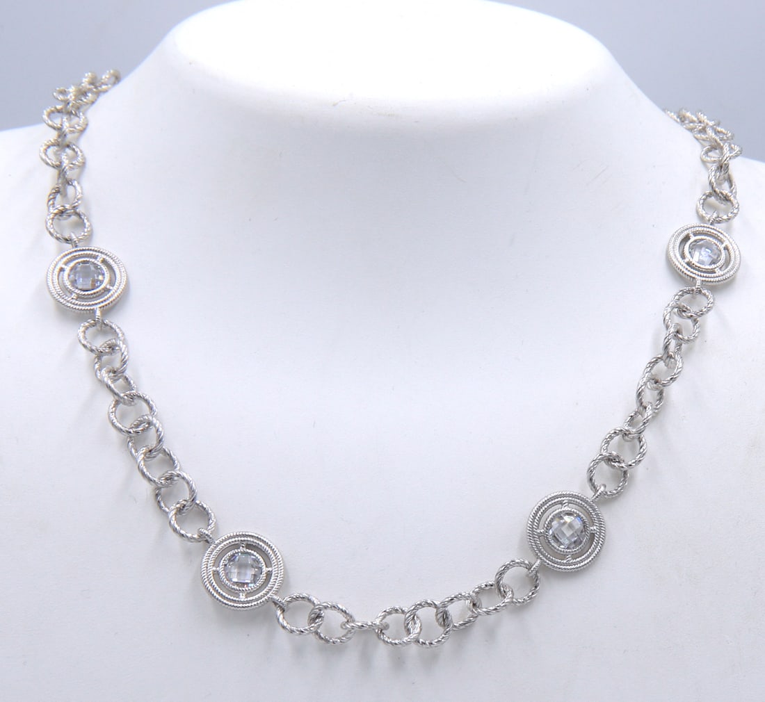 925 Sterling silver Judith Ripka cubic zirconia link necklace: 925 Sterling silver Judith Ripka cubic zirconia link 18 inches necklace. Total weight of necklace is 24.9 grams.